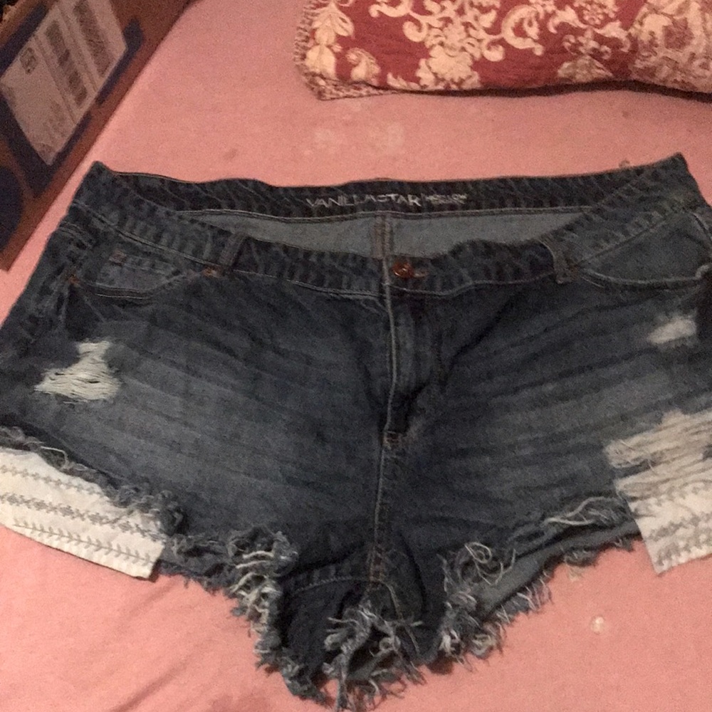 Vanilla Star high low shortie